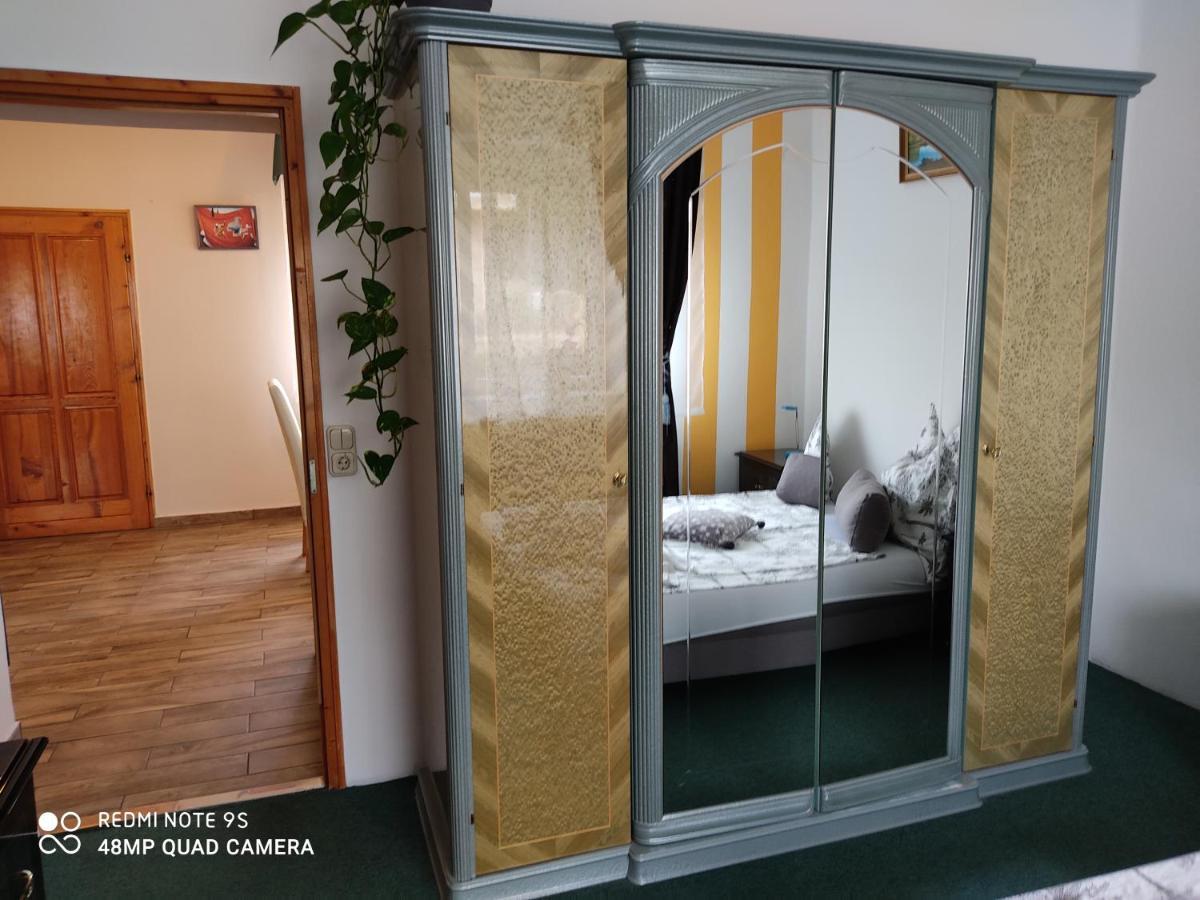 Fox Apartmanok Heviz Exterior photo