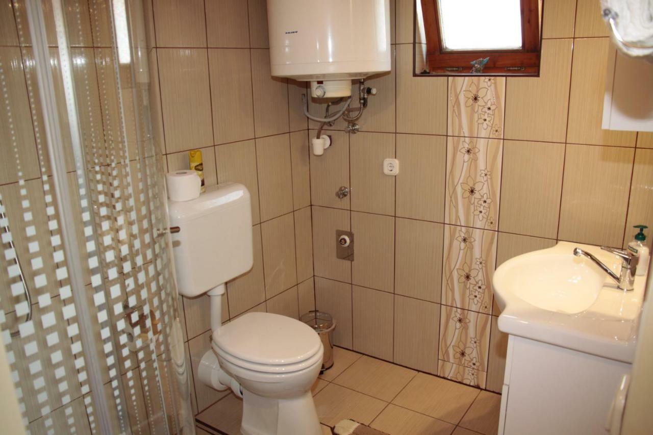 Fox Apartmanok Heviz Exterior photo